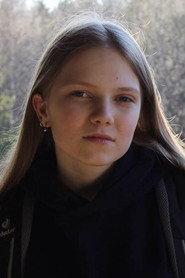Elbe Reiter as Tiiu in The Fencer 2015