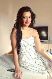 Sachini Ayendra as Queen in Siri Parakum 2013