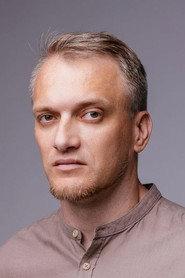 Evgeniy Sovastenkov as Полицейский in Run, Daddy, Run 2023