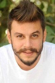 Leonidas Kalfagiannis as Παύλος in Love in the End 2013