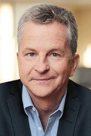 André Robitaille as Animateur in Ginette Reno, plus qu'une chanson 2024