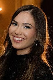 Maša Drašler as Hana in Otter 2025