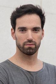 Bruno Madeira as Rafael in Edmundo 2022
