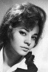 Tina Gaitanou as Annoula in The tree children from Volo 1957