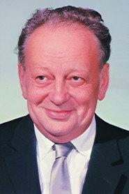 Ernst Waldbrunn as Magnus Mispel in Symphonie in Gold 1956