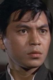 Yau Lung as Assassin Ke Yun-De (Umbrella) in Six Assassins 1971