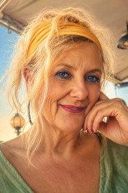 Vaso Gkougkara as Nonna di Anneta in Bearcave 2026