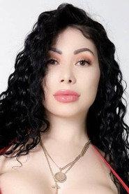 Ingrid Soto as Queta Nates in Draculito y Draculero 2019