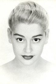 Katerina Helmy as Χριστίνα in Alexandria 2001