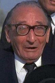 Pietro Zardini as oste in Bertoldo, Bertoldino, and Cacasenno 1984