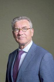 Maxime Verhagen as Self in De storm van Balkenende 2025