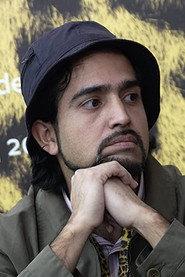 Víctor Cruz as Self in Prepotencia de trabajo 2011