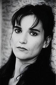 Katerina Razelou as Ειρήνη in Stohos i ekdikisi 1986