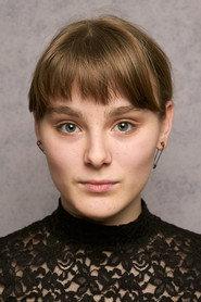 Kateřina Falbrová as Valerie (13) in Broken Voices 2025