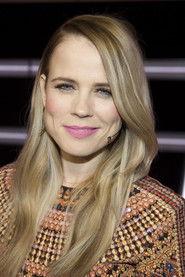 Ilse DeLange as Self in The Common Linnets: Calm Before the Storm 2014