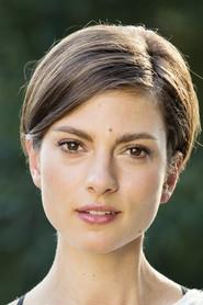Laura de Boer as Clarissa in Forgotten 2012
