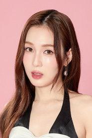 Pattranite Limpatiyakorn as Prae in 2gether: The Movie 2021