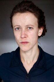Katharina Spiering as Gerda Kolping in Emma - Der Usedom-Krimi 2024