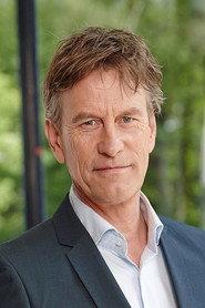 Pieter Jan Hagens as Self - Presenter in De dag dat Fortuyn won 2012