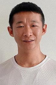 Zhi Zhang as 骡子 in 骡子的10000米 2012