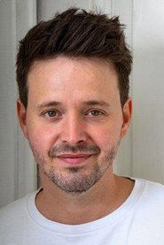 Arne Lenk as Chris Benthaus in Royal News 2004