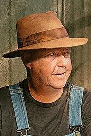 Mark Ramsey as Cortez in The Hive 2008