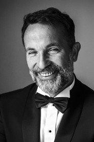 Dariusz Kamys as Mężczyzna #2 in W obronie kobiety 