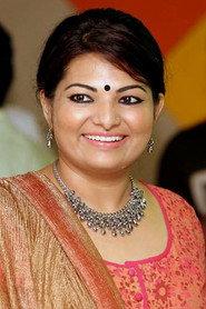 Sandra Thomas as Radhika in Kili Poyi 2013