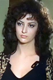 Nadine Rochex as Mujer en el Rent a Car in The Worker 1983