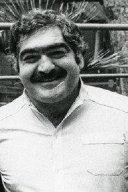Avtandil Maisuradze as Sandro Kavlashvili in Khareba and Gogia 1987