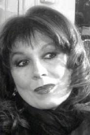 Mónica Vehil as Marcela [Periodista] in El poder de la censura 1983