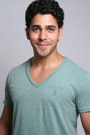 Jorge Mesquita as Lucas in Duelo 2015