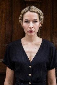 Julia Gruber as Yvonne in Lennis 4 Jahreszeiten