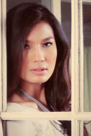 Duma Riris Silalahi as Sarah in The Tarix Jabrix 2 2009