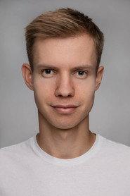Julian Heuschneider as Daniel Schneider in Typing Yellow Dreams