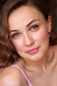 Eleanor Barkla as Holly in The Light 2022