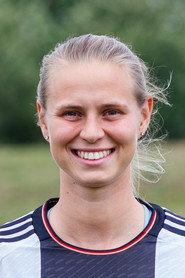 Klara Bühl as Self in Das Spiel ihres Lebens 2025