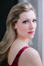 Jennifer Holloway as Meg Page in Falstaff 2009