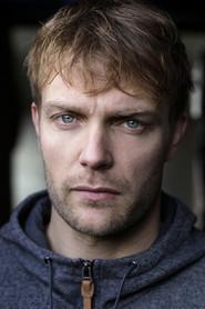 Chris Ellis-Stanton as Richard Carpenter in Karen Carpenter: Goodbye to Love 2016