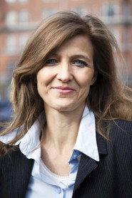 Charlotte Cappi Grunnet as Studenterpræst, Frederiksberg in Ditlev Monrad - genial og gal 2014