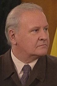 André Haber as Watson in Le chien des Baskerville 1974