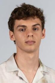 Francesco Mura as Luca in Appena un minuto 2019