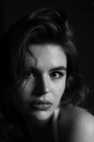 Aylin Akın as Girl on the Voicemail in ORIGAMI 2025