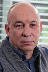 Erdal Küçükkömürcü as Kuşbeyin in Losers' Club 2011