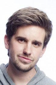 Alex Williamson as Darryl in Me and My Mates vs. The Zombie Apocalypse 2015
