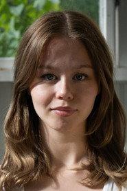 Saimi Korkiakangas as Roosa in Outro 2025