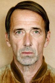 Michael Stobbe as Dirk Moser in Helix 2024