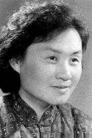 Yan Xue as 张金鸾 in The Defense of the Homeland 1950