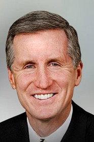 Mike Breen as Commentator (Voice) (uncredited) in Dear Basketball 2017