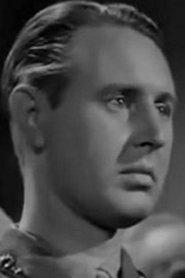 Vernon Downing as Reporter Logan in The Macomber Affair 1947
